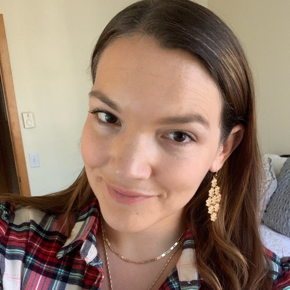 Meet your Posher, Marina